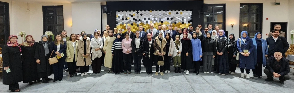 ''AİLE YILI'' KAPSAMINDA EDEBİYAT BULUŞMASI DÜZENLEDİ