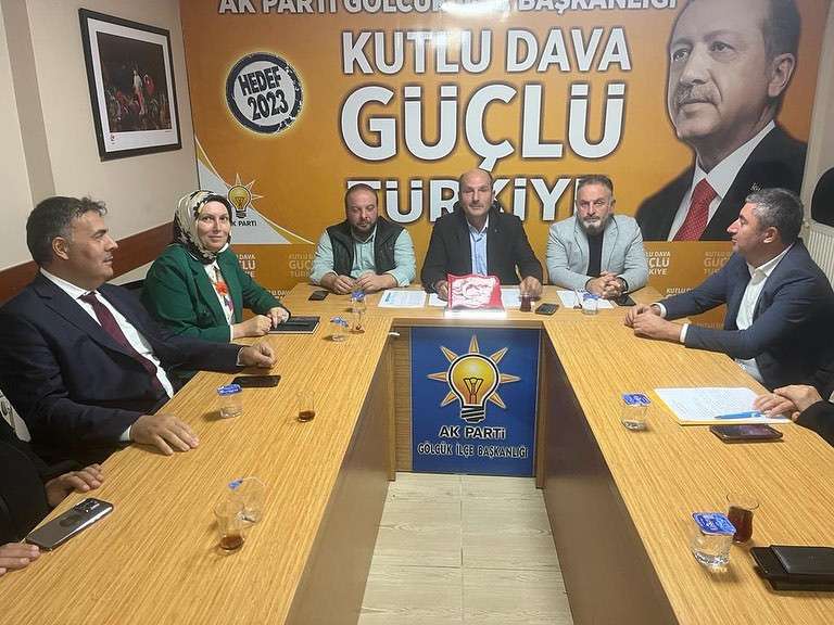 Ak parti gölcük'de görev dağılımı yapıldı