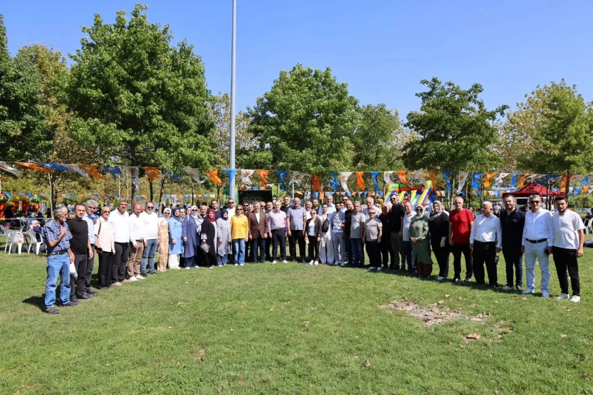AK Partililer G&ouml;lc&uuml;k&rsquo;te d&uuml;zenlenen piknikte bir araya geldi