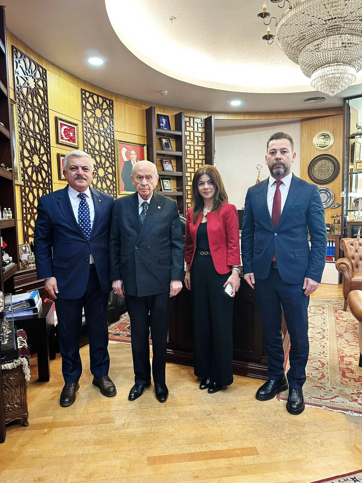 ANKARA&rsquo;DA KOCAELİ MESAİSİ! TUNCAY BATI&rsquo;DAN BAH&Ccedil;ELİ&rsquo;YE SUNUM