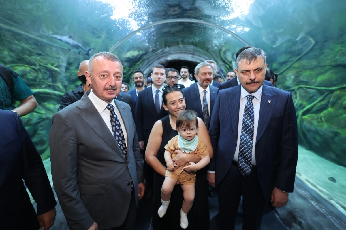 Bakan &Ccedil;ift&ccedil;i, B&uuml;y&uuml;kşehir&rsquo;in vizyon projelerini yerinde inceledi