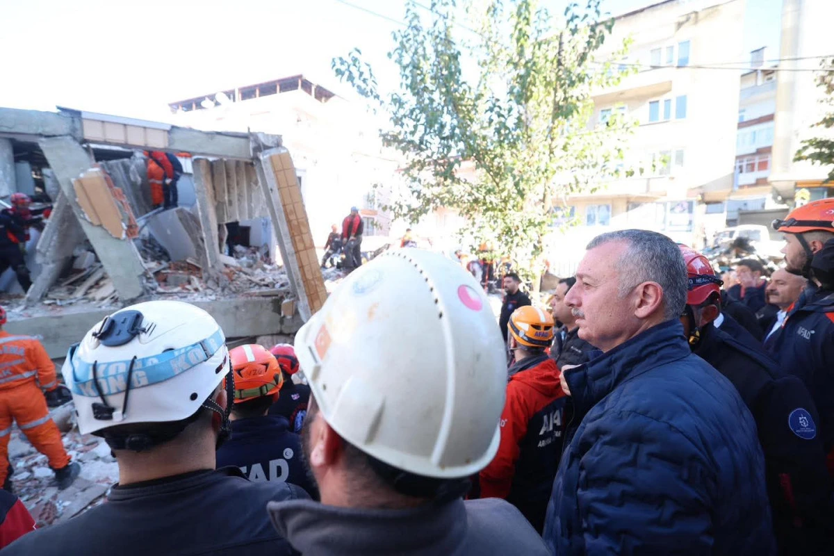 BAŞKAN BÜYÜKAKIN ''5 KİŞİLİK AİLEYE ULAŞILMAYA ÇALIŞILIYOR''