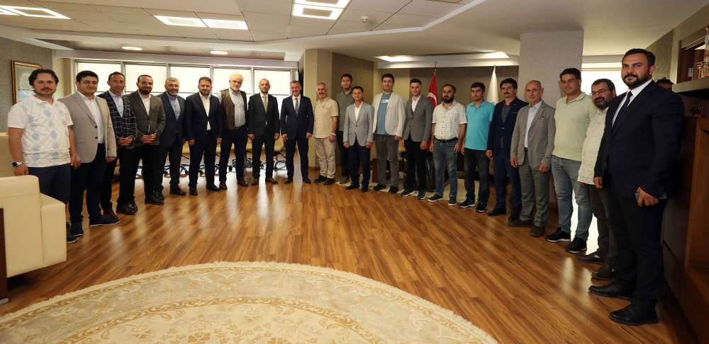 BAŞKAN BÜYÜKAKIN: AŞKINAN ÇALIŞAN YORULMAZ