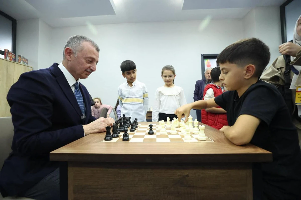 BAŞKAN BÜYÜKAKIN: “GENÇLER İÇİN NE GEREKİYORSA YAPMAYA DEVAM EDECEĞİZ”