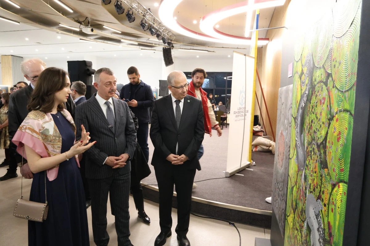 BAŞKAN B&Uuml;Y&Uuml;KAKIN: &ldquo;KOCAELİ'Yİ SANATIN DA MERKEZİ YAPACAĞIZ"