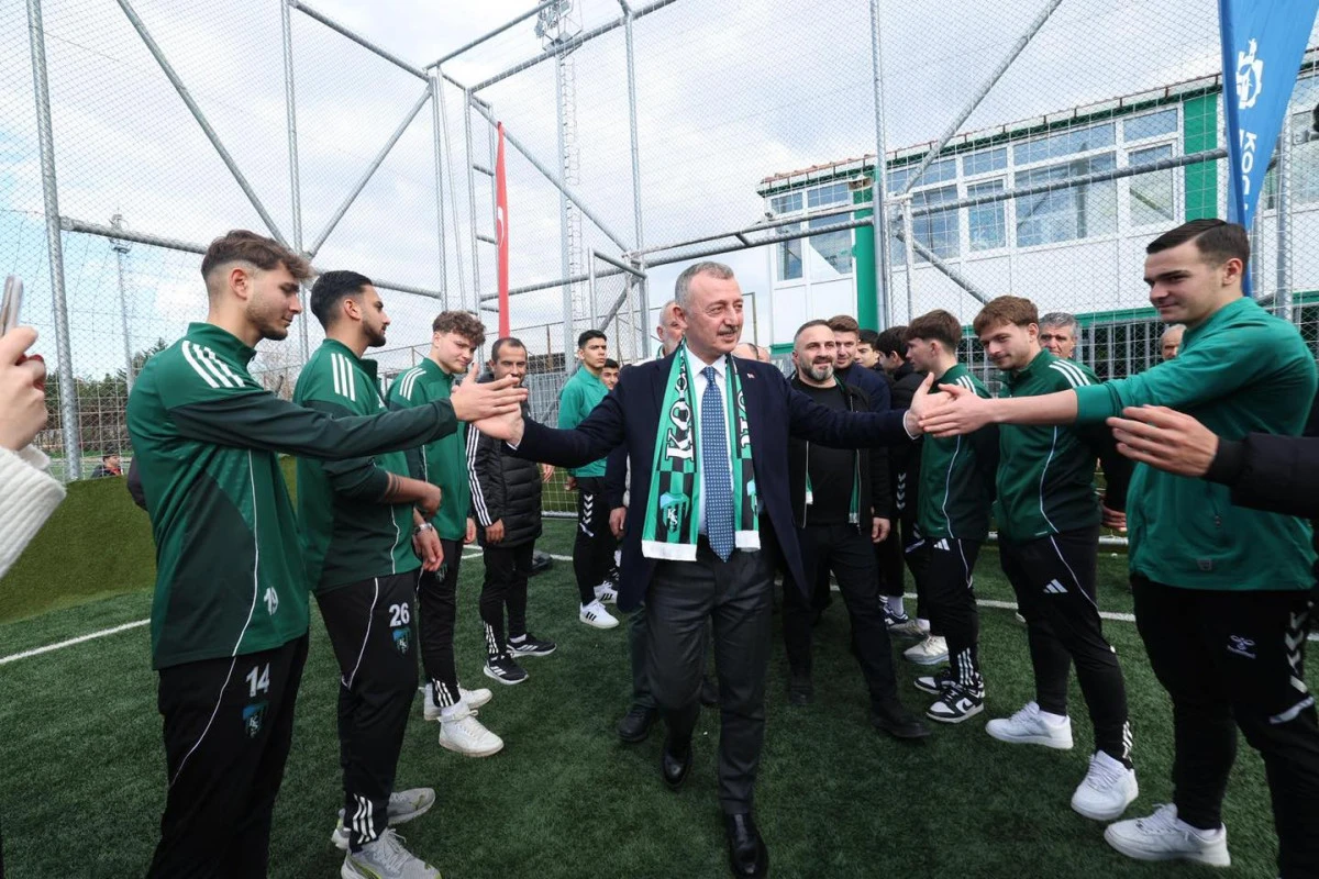 BAŞKAN B&Uuml;Y&Uuml;KAKIN: &ldquo;S&Uuml;PER LİG&rsquo;E DEMİR ATACAĞIZ&rdquo;