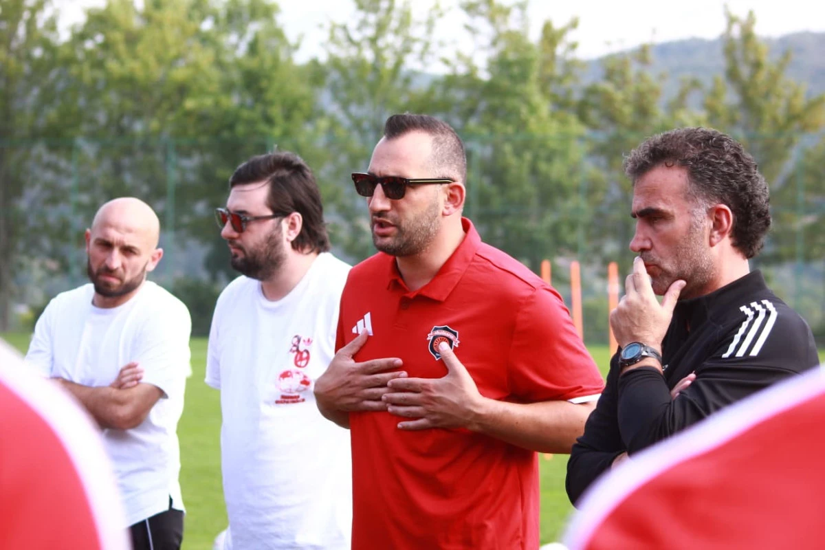 Başkan &Ouml;zdemir&rsquo;den G&ouml;lc&uuml;kspor&rsquo;un Bolu Kampına Moral Ziyareti