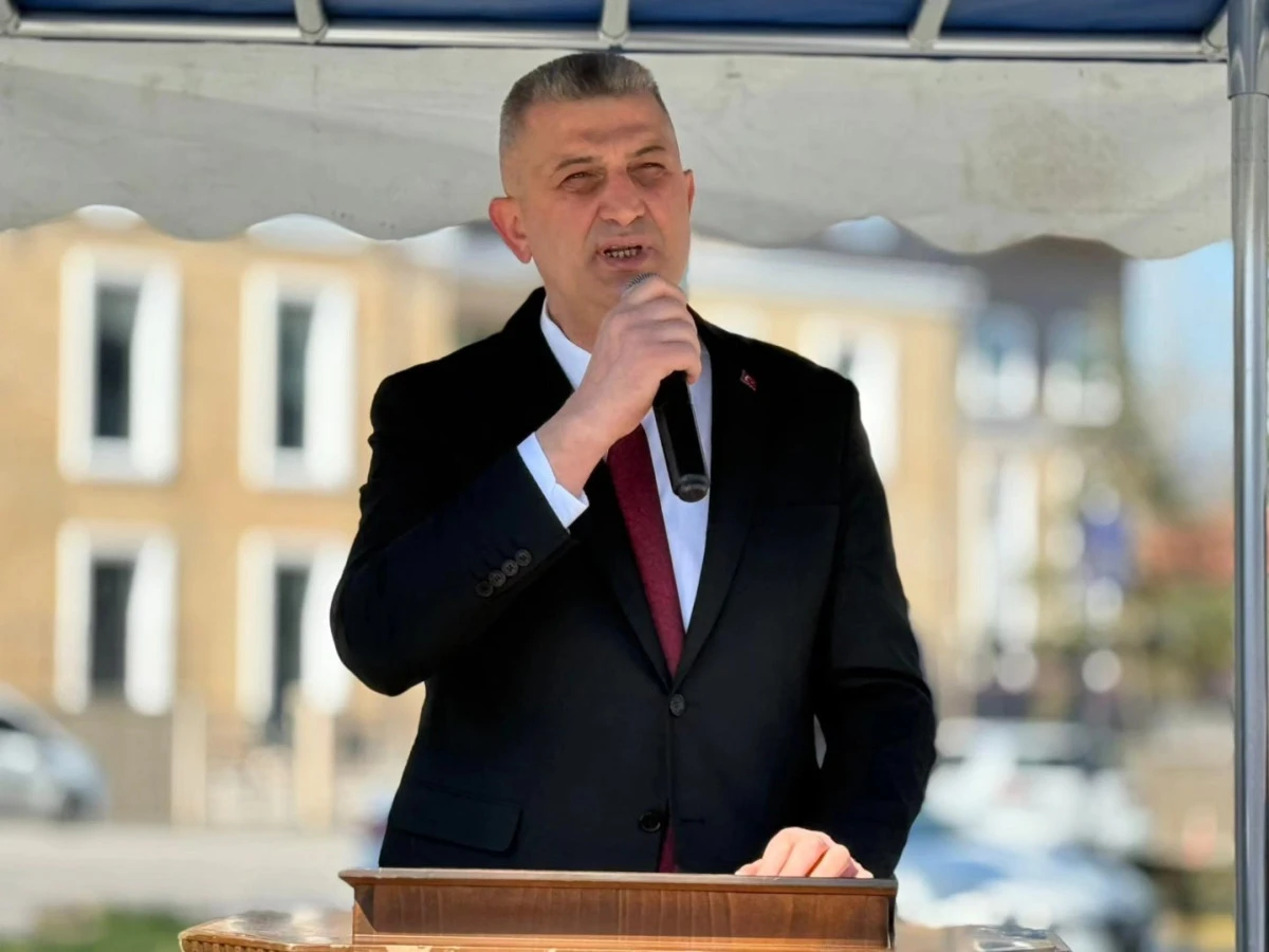 BAŞKAN SEZER ''KADINLARIMIZ TARİH BOYUNCA T&Uuml;M DEVLETLERİMİZİN YAPI TAŞI OLMUŞLARDIR''