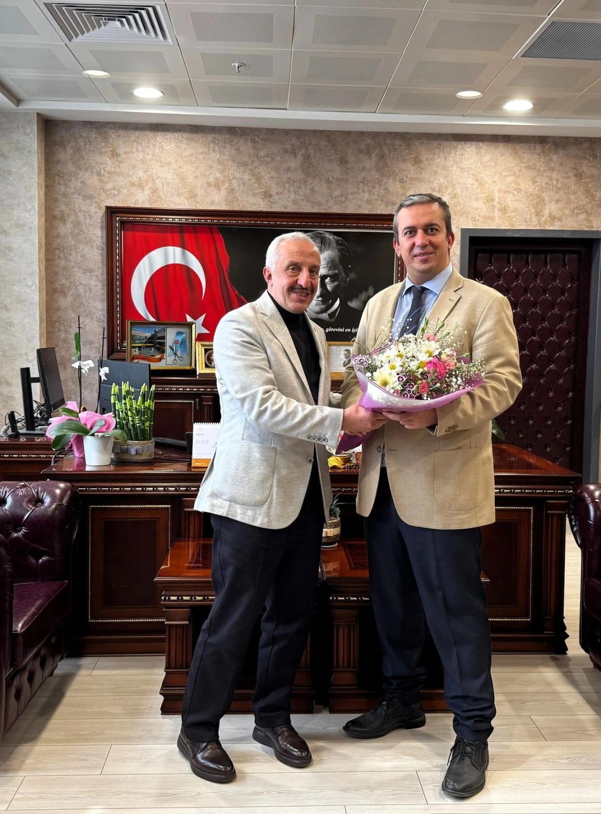 BAŞKAN YARDIMCISI OKTAY KELER TIP BAYRAMINI KUTLADI