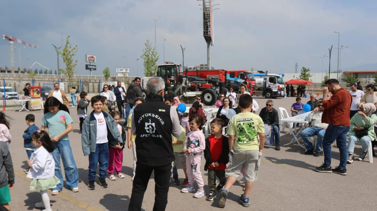 BÜYÜKŞEHİR, GELECEĞİN MÜHENDİSLERİNİ BULUŞTURDU