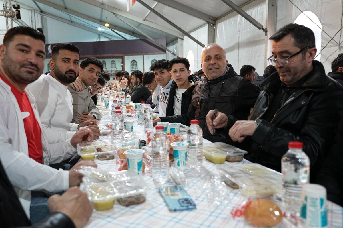 B&Uuml;Y&Uuml;KŞEHİR RAMAZAN &Ccedil;ADIRI&rsquo;NDA İLK ORU&Ccedil;LAR A&Ccedil;ILDI