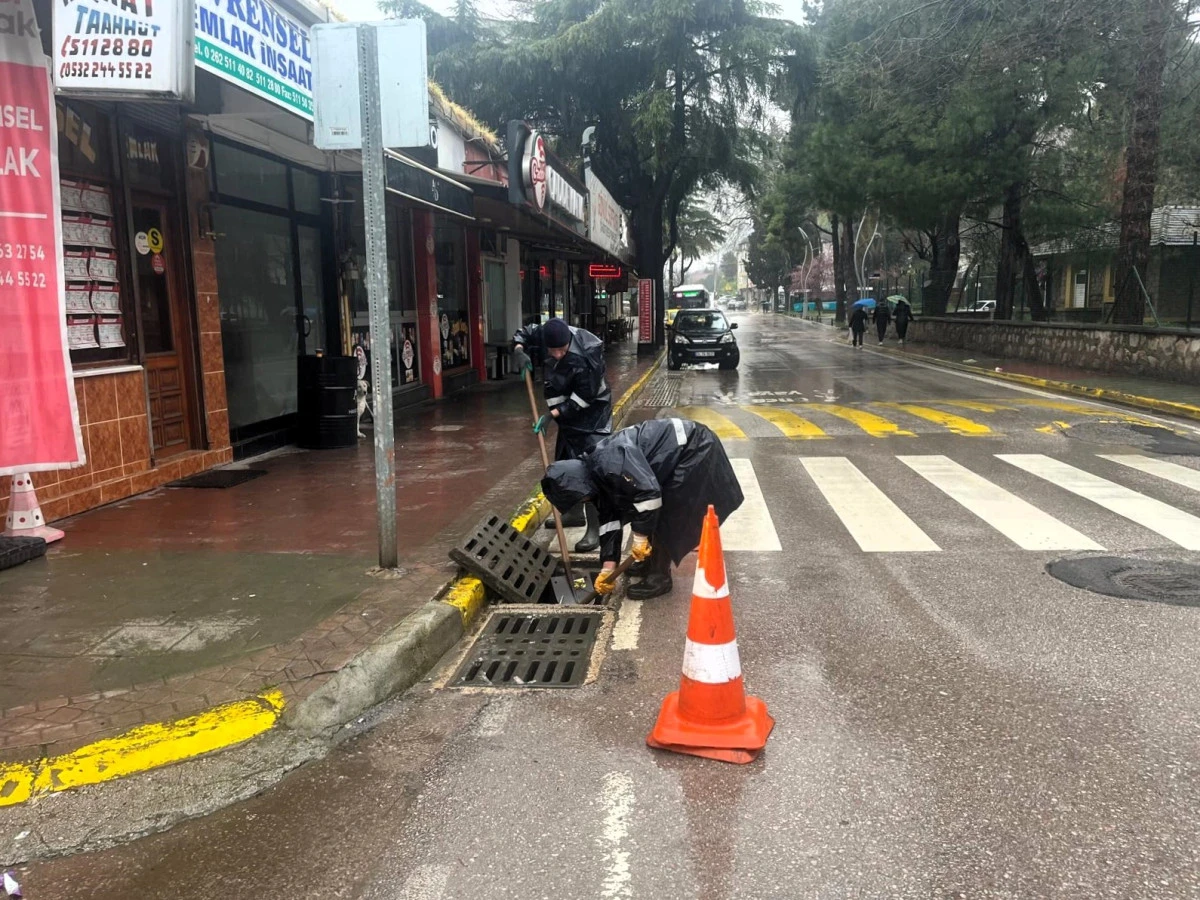 B&Uuml;Y&Uuml;KŞEHİR, SU BASKINI VE TAŞKIN RİSKİNE KARŞI SAHADA