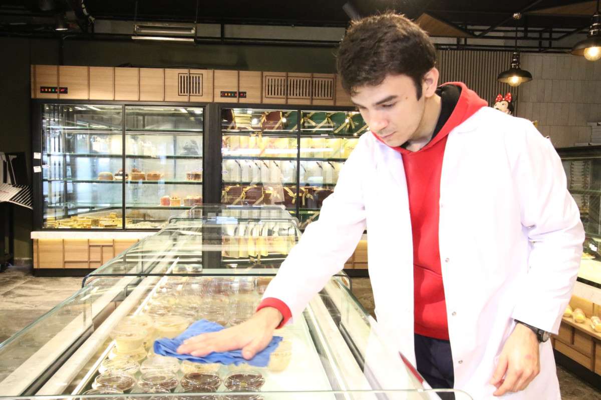 Cemil Meriç'te 2 yıl eğitim alan Ahmet Serin’in kat ettiği yol ailesi için sevinç kaynağı oldu