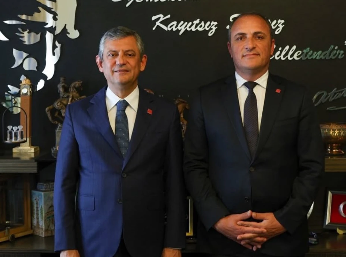 CHP G&ouml;lc&uuml;k İl&ccedil;e Başkanı Mehmet Uzuner partisinden istifa etti