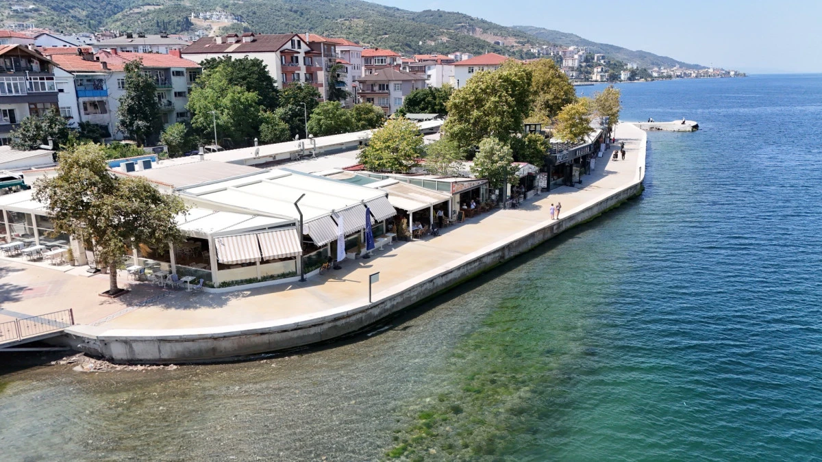 Değirmendere sahili dalga kırıcı setle g&uuml;&ccedil;lendirildi