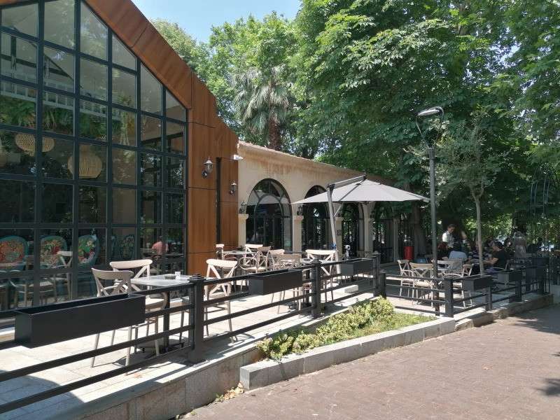 DEĞİRMENDERE'DE GÜN ÇINARLIK CAFE'DE BAŞLIYOR