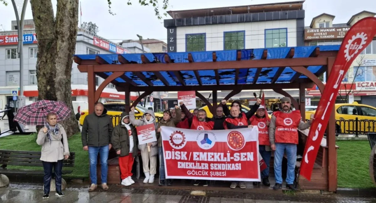 DİSK/ EMEKLİ-SEN GÖLCÜK ŞUBESİ 1 MAYIS’I ANITPARK’TA KUTLADI