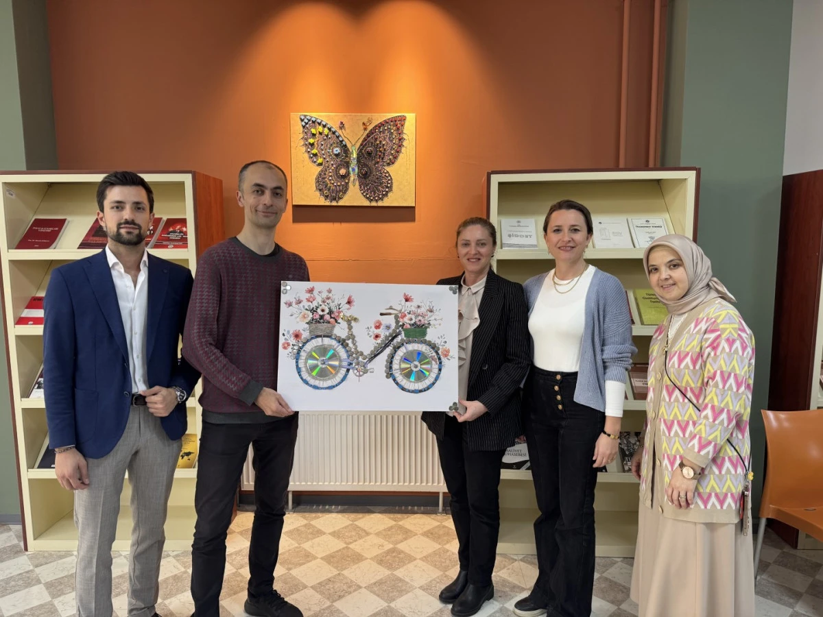 ELEKTRONİK ATIKLARDAN SANATA ÇEVRECİ DÖNÜŞÜM