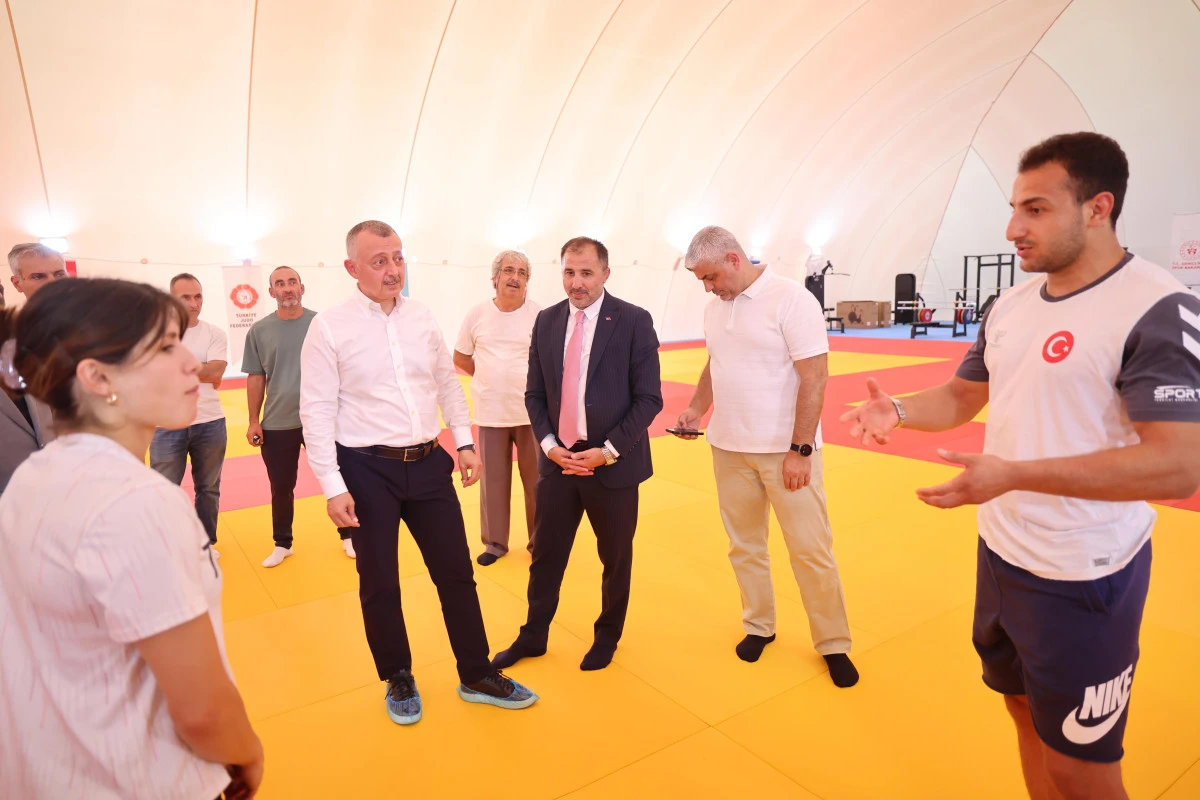 EMRE YAZGAN’IN ADI BU SALONDA YAŞATILIYOR