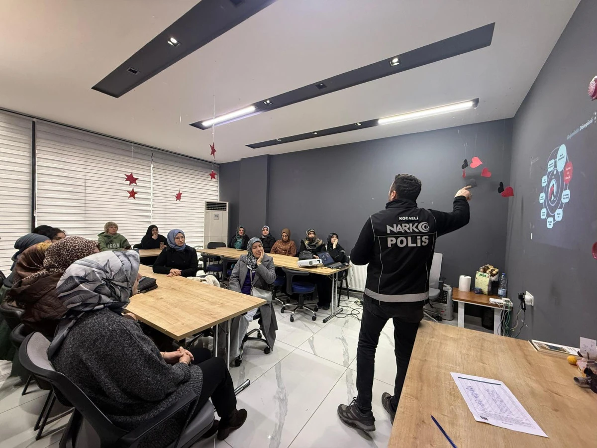 EN İYİ NARKOTİK POLİSİ ANNE