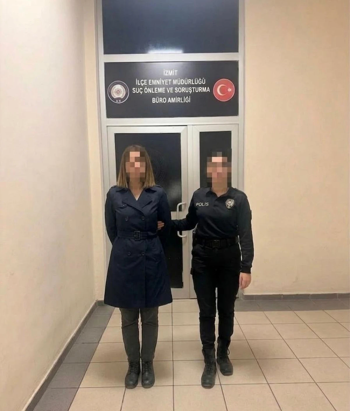 FİRARİ KADIN HIRSIZ YAKALANDI