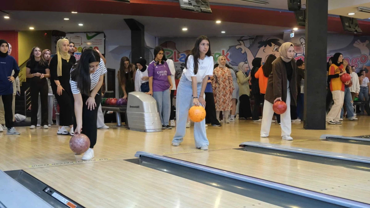 GEN&Ccedil;LER, GELECEĞE B&Uuml;Y&Uuml;KŞEHİR&rsquo;LE HAZIRLANIYOR