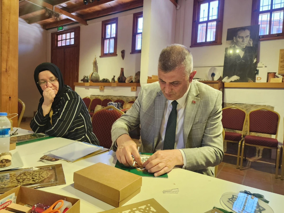 GÖLCÜK BELEDİYESİ GELENEKSEL SANATLARI YAŞATIYOR
