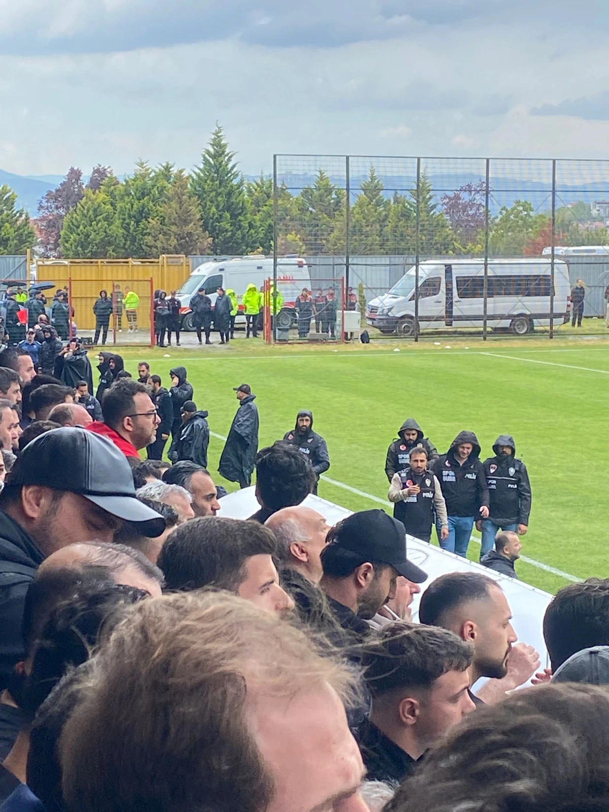 G&Ouml;LC&Uuml;K ŞEHİR STADINDA G&Uuml;VENLİK &Uuml;ST D&Uuml;YEZDE
