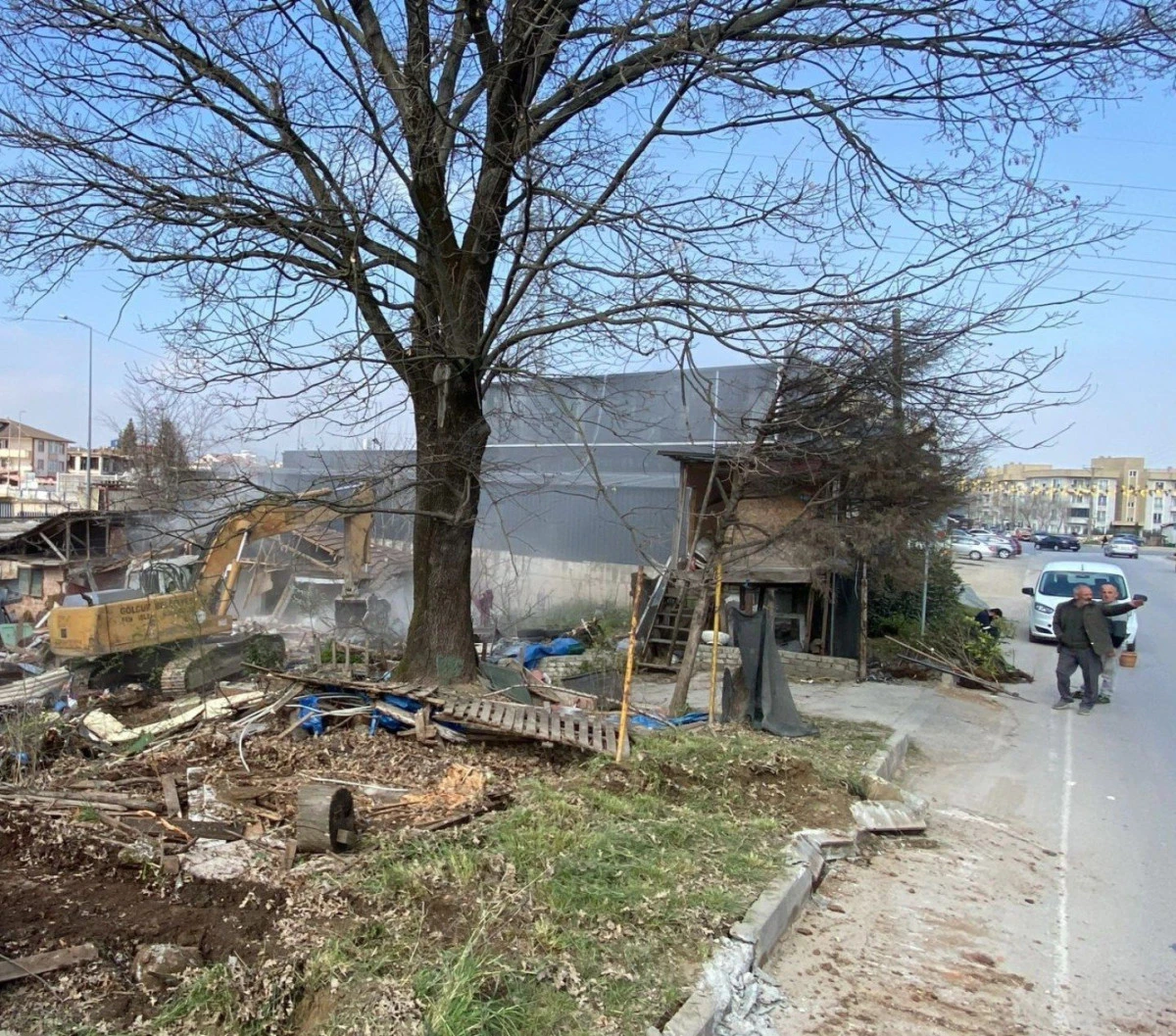 G&Ouml;LC&Uuml;K&rsquo;DE TOPLAM 154 METRUK BİNA YIKILDI