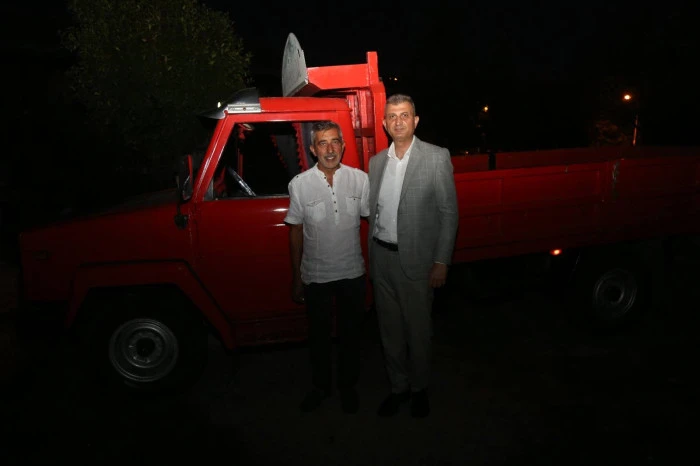 GÖLCÜKLÜLER'DEN AÇIK HAVADA FİLM GÖSTERİMİNE YOĞUN İLGİ