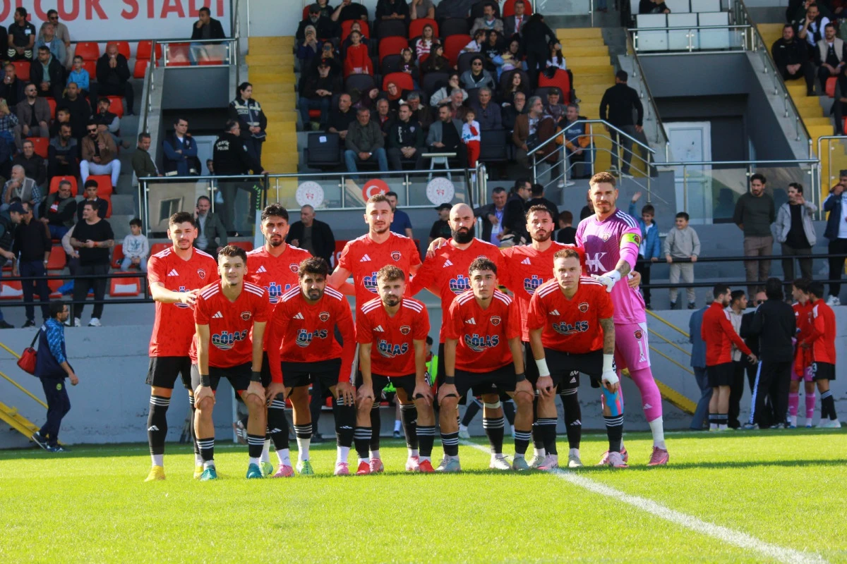 GÖLCÜKSPOR, LİDERLİĞİNİ SÜRDÜRMEK İSTİYOR