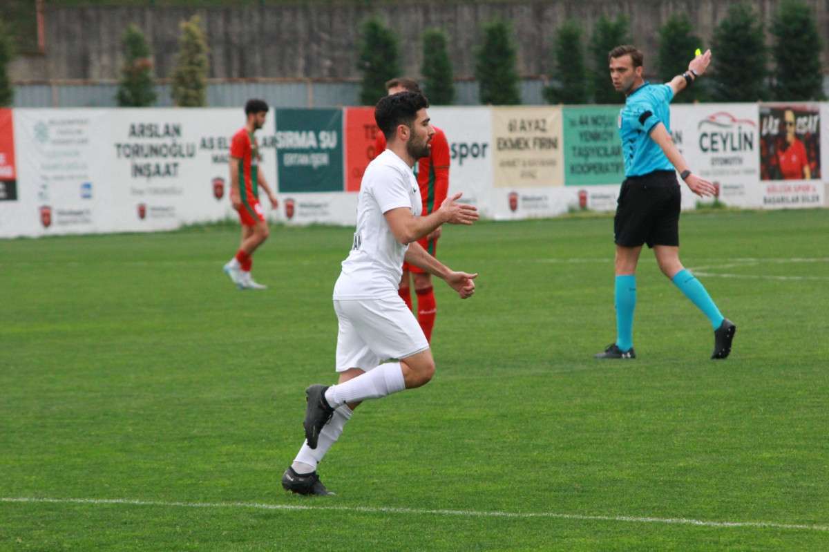 GÖLCÜKSPOR, YALOVASPOR’U 2 GOLLE GEÇTİ