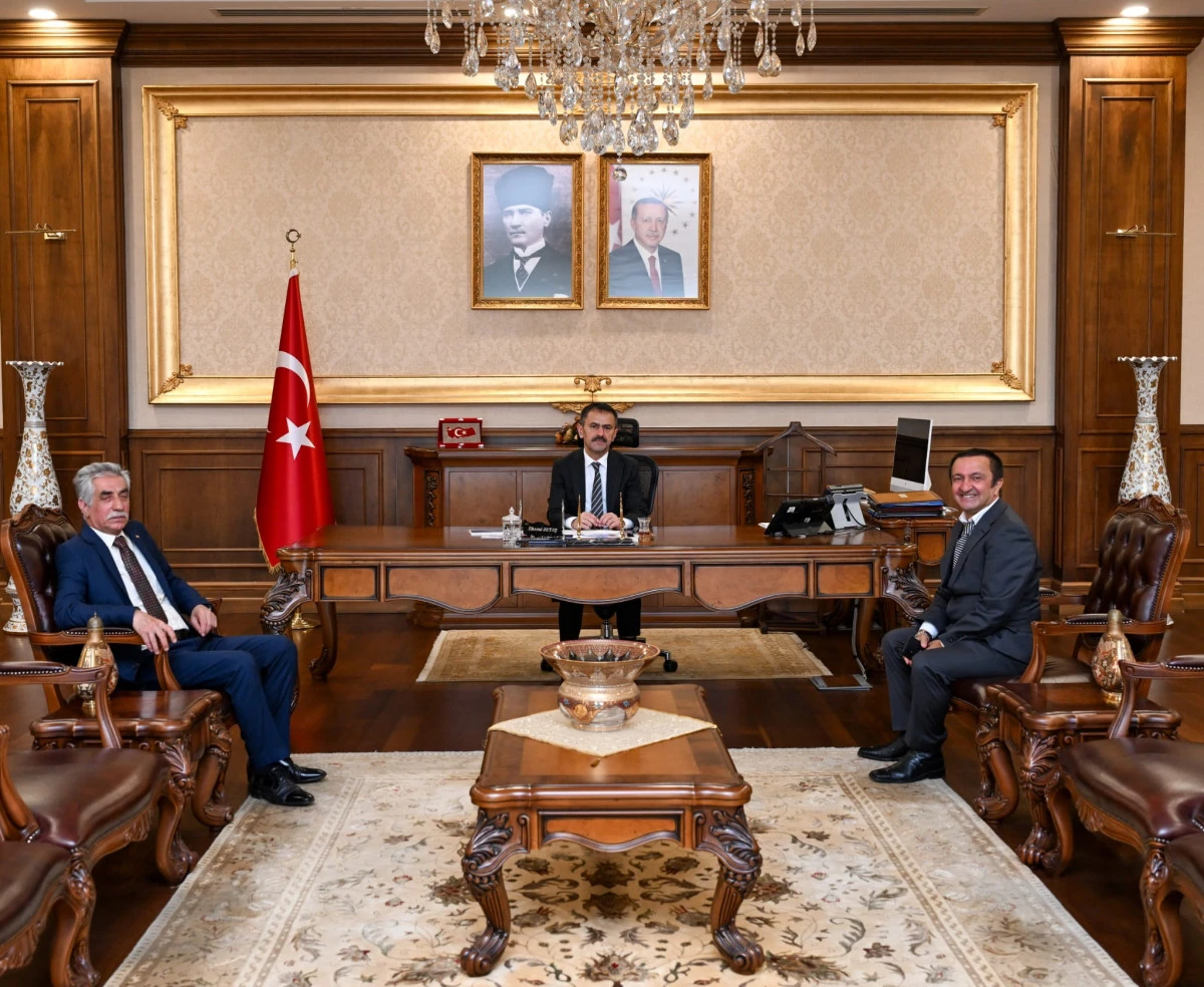 HALK DANSLARI KULÜBÜNDEN VALİ AKTAŞ'A ZİYARET