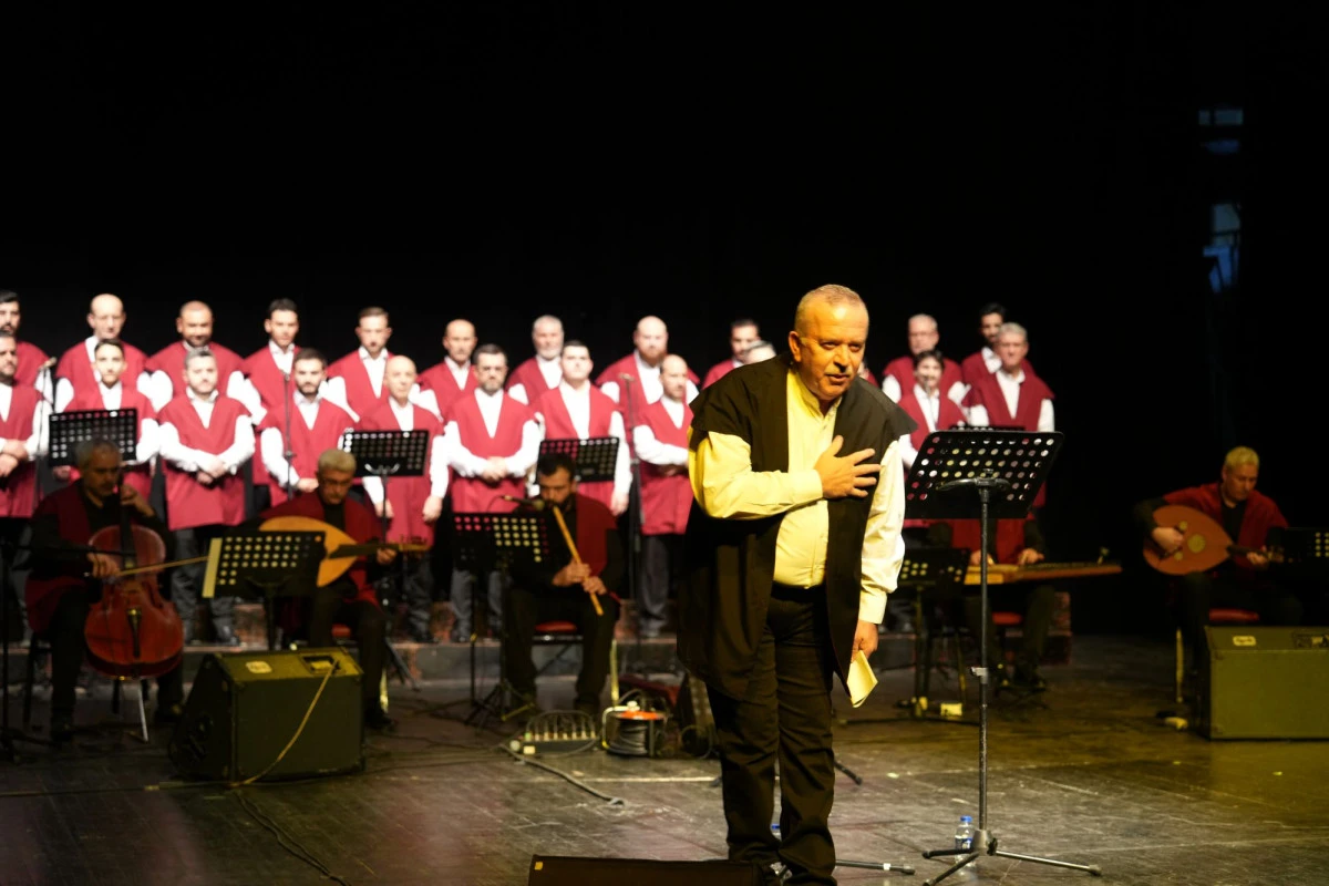 HİCAZ DUA VE SOLO İLAHİLER G&Ouml;N&Uuml;LLERE HUZUR VERDİ