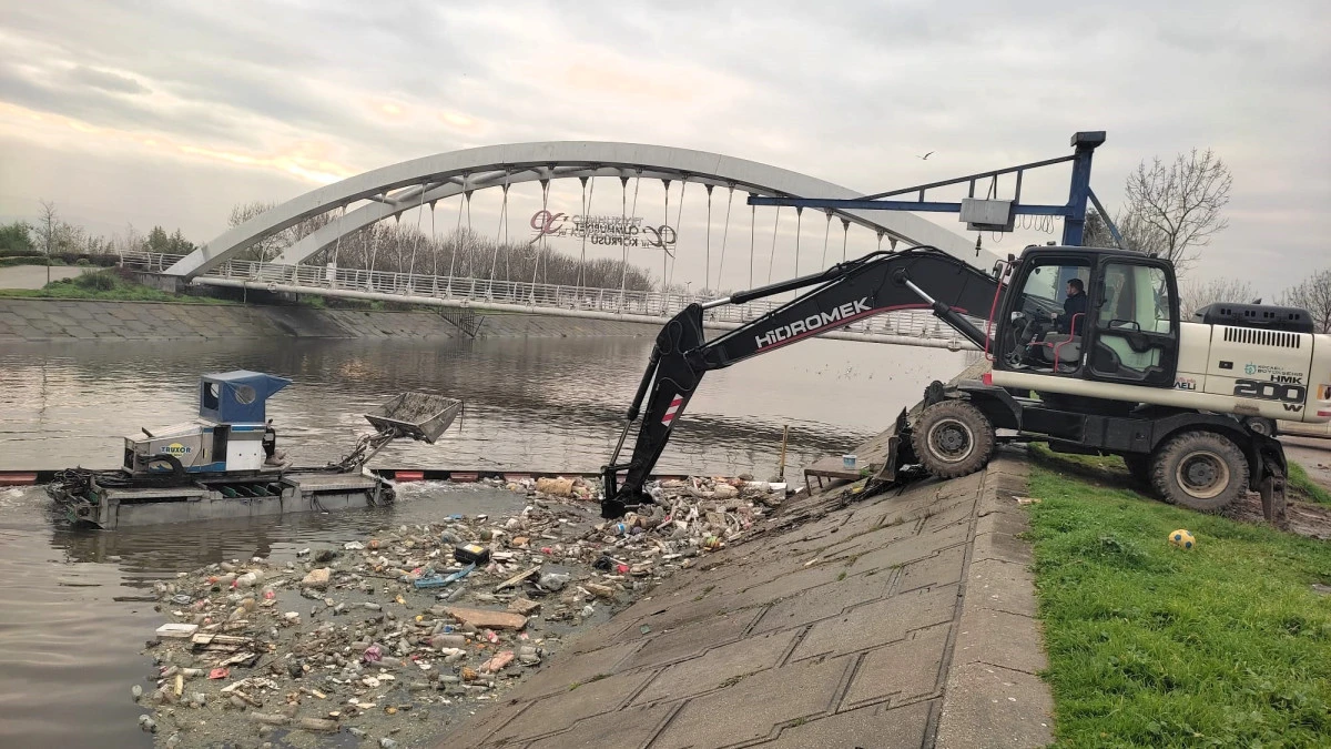 İZMİT K&Ouml;RFEZİ İ&Ccedil;İN KAYNAĞINDA TEMİZLİK