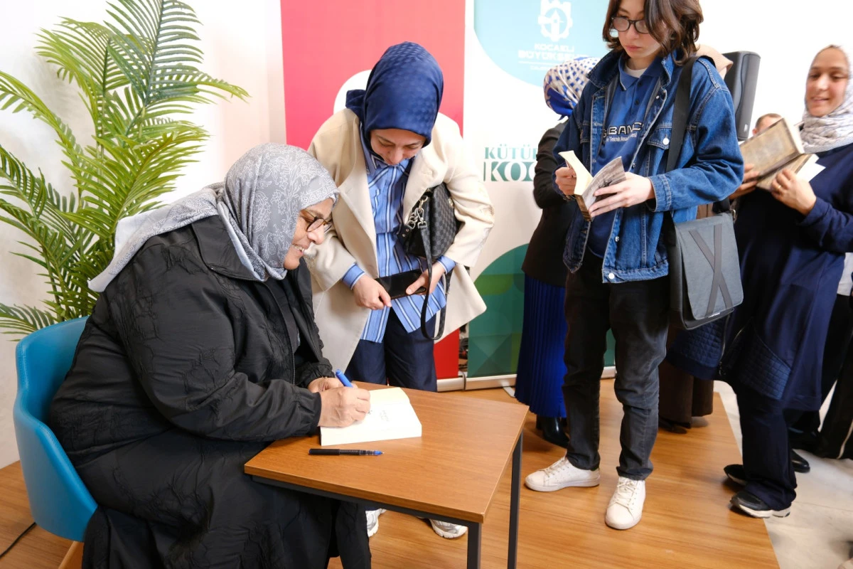 KİTAPLARIN İZİNDE KOCAELİ&rsquo;Yİ ADIM ADIM KEŞFETTİLER