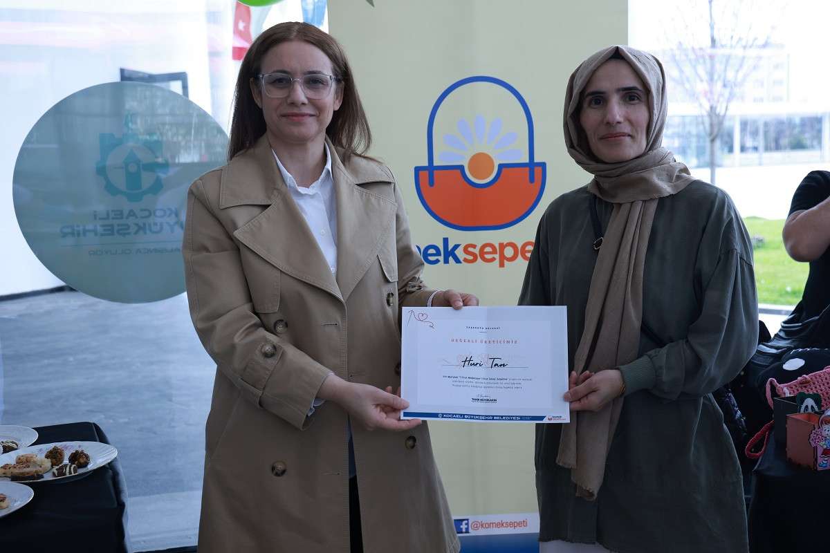 KO-MEK, BAYRAM ÖNCESİ ÇOCUKLARI SEVİNDİRDİ