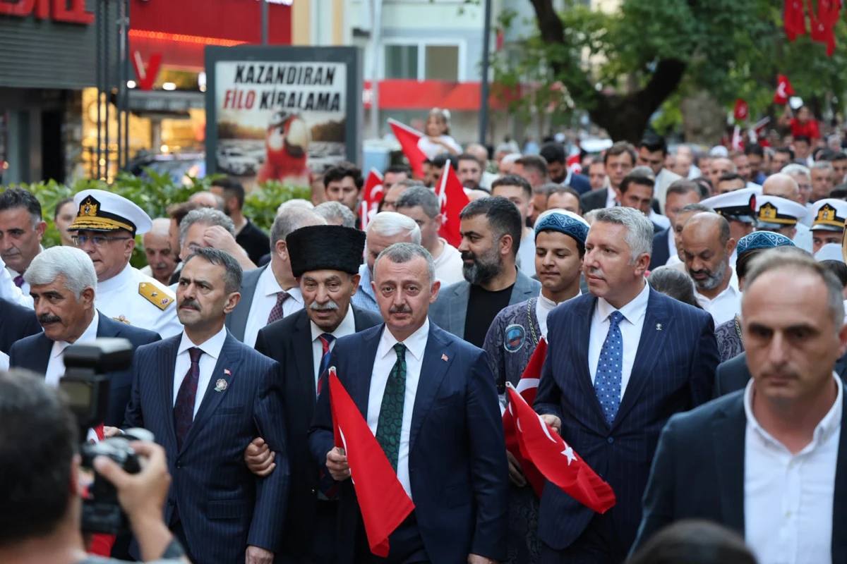 Kocaeli kol kola girdi, tek y&uuml;rek oldu;İrade Bizim, Zafer Bizim