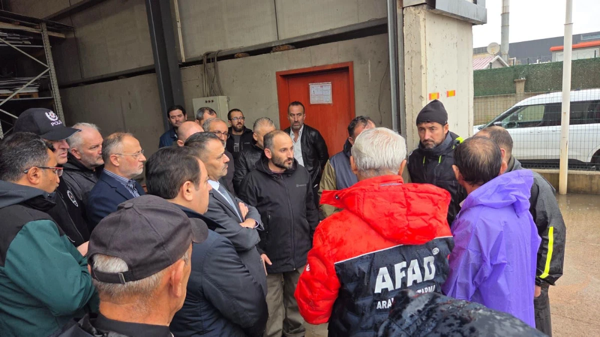 Kocaeli Valisi Aktaş: “Kayıp eski muhtarı arama çalışmaları denize kadar sürüyor”