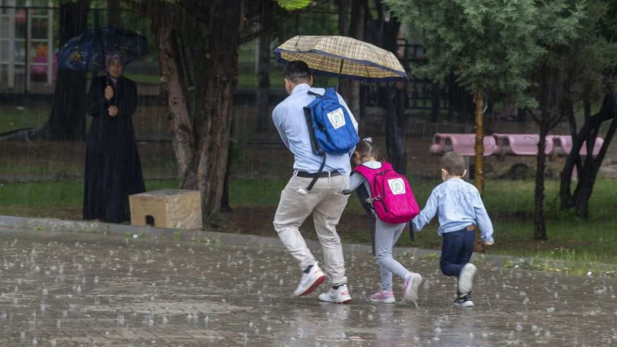 Kocaeli&rsquo;de okullar 15 Ekim&rsquo;de tatil edildi
