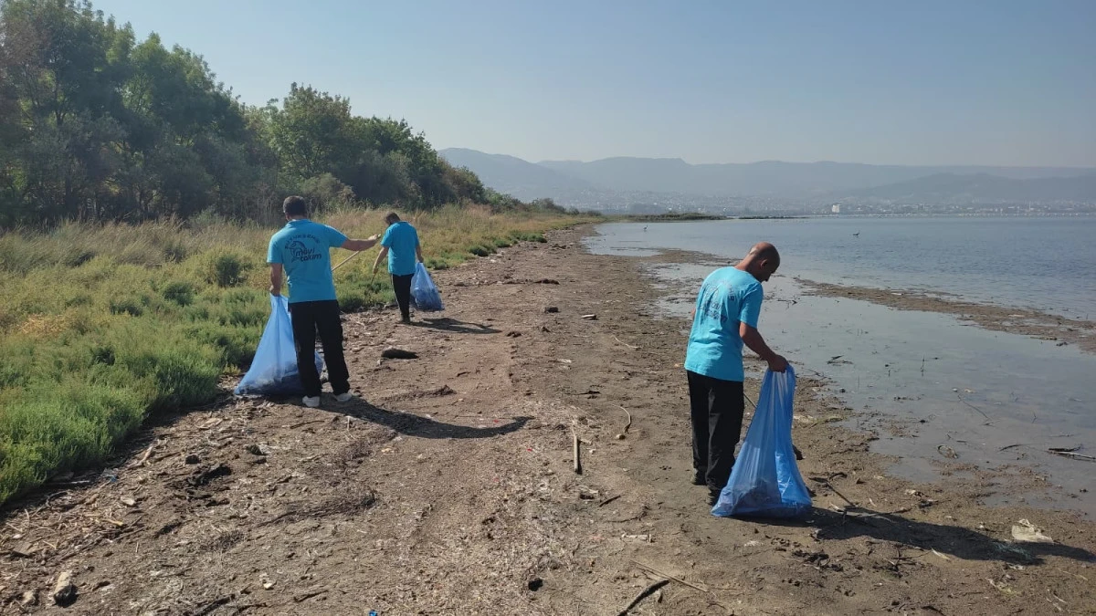 KOCAELİ’DE SAHİL TEMİZLİĞİ MAVİ TAKIM’DAN SORULUR