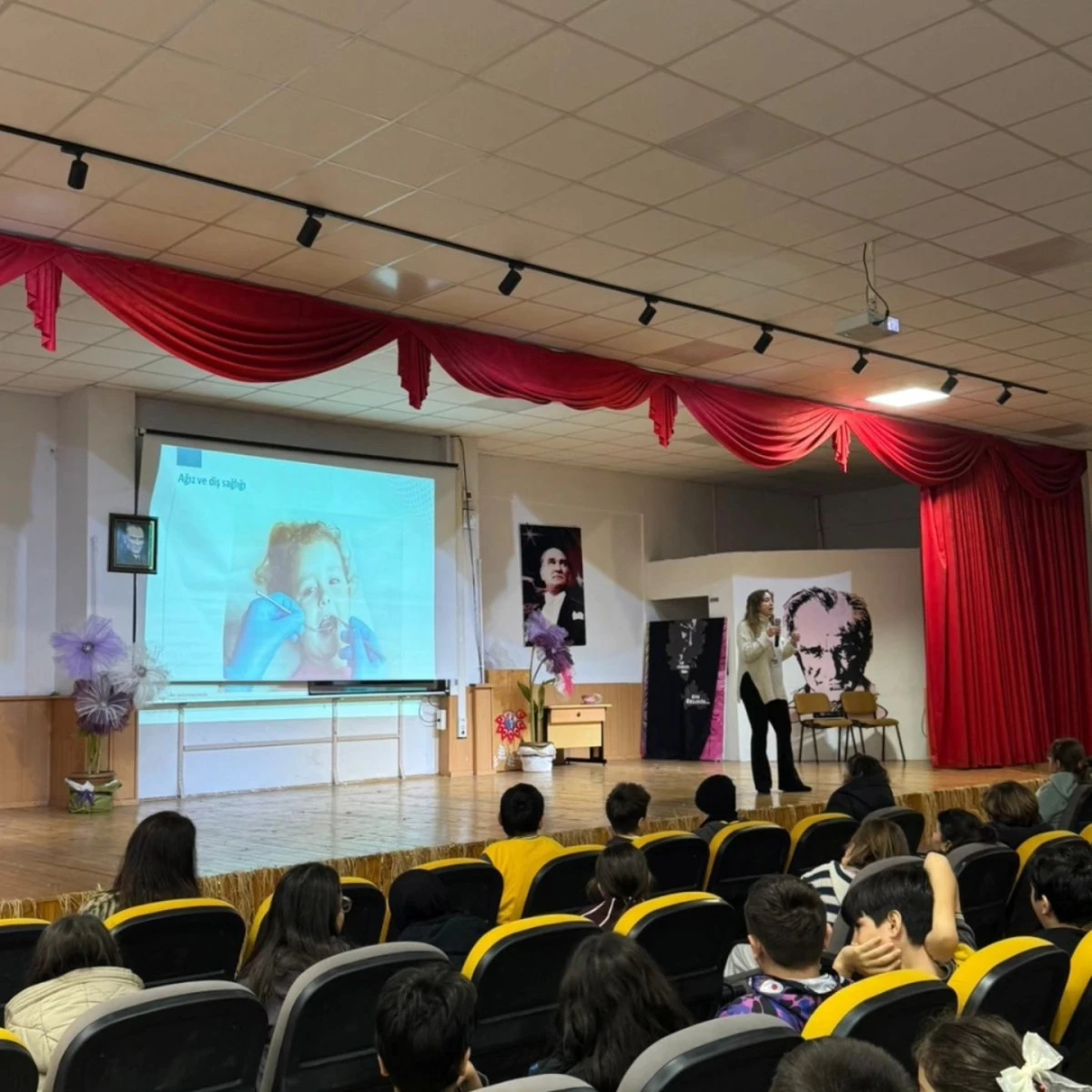 &Ouml;ĞRENCİLERE SAĞLIK EĞİTİMİ