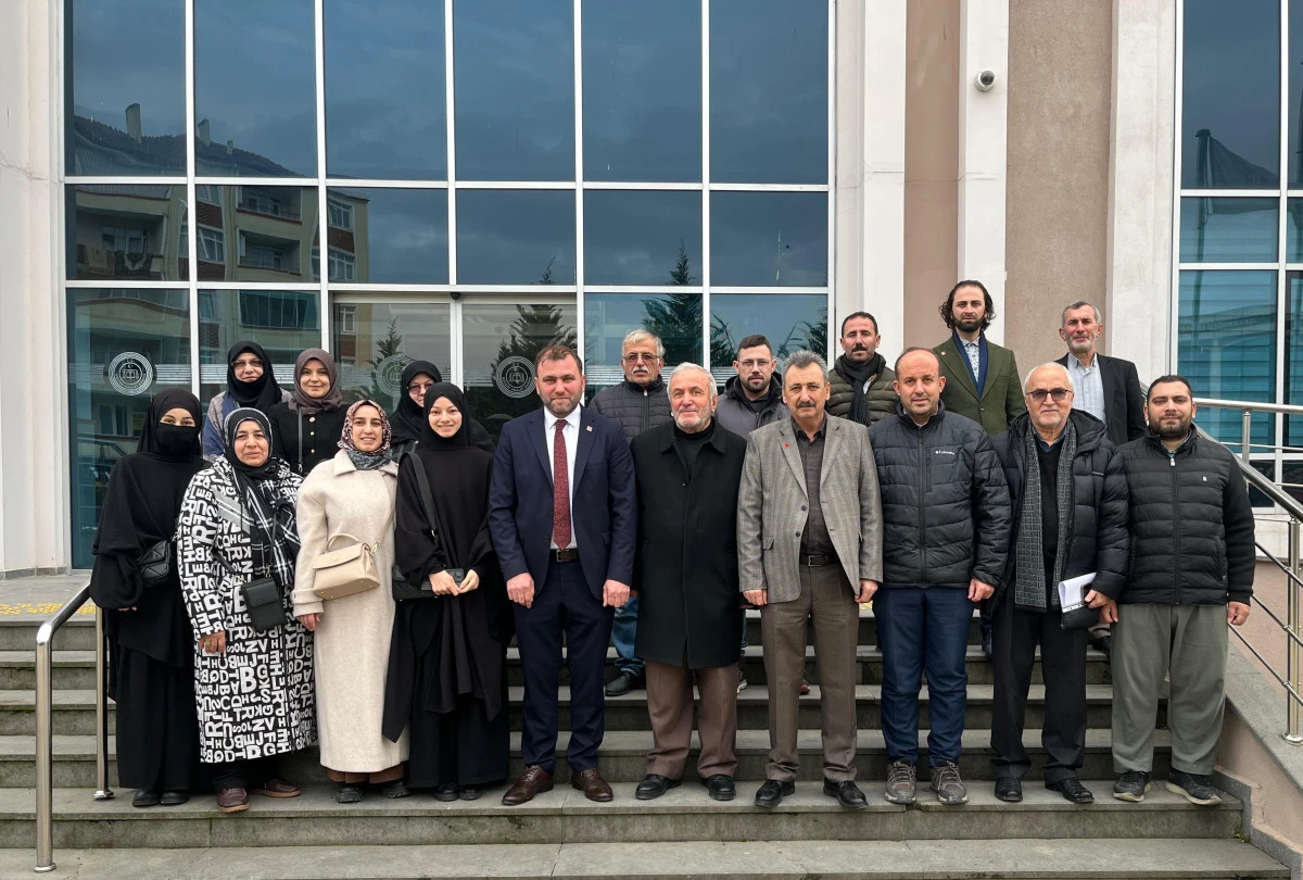 SAADET PARTİSİ G&Ouml;LC&Uuml;K İL&Ccedil;E BAŞKANI MUSTAFA &Ouml;ZSOY MAZBATASINI ALDI