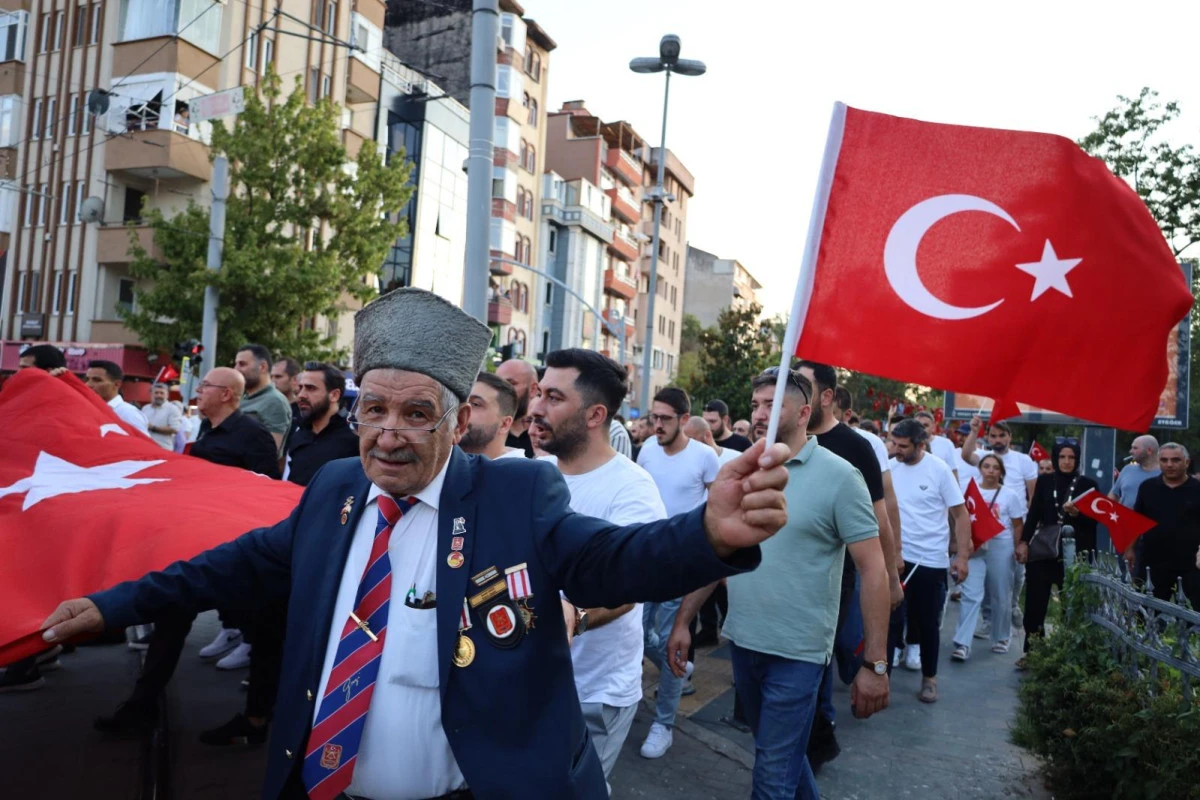 TÜM KOCAELİ, 15 TEMMUZ KORTEJİNDEYDİ