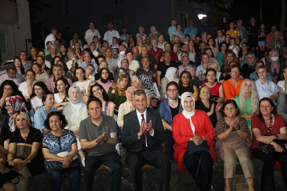 TÜRK SANAT MÜZİĞİ KOROMUZDAN MUHTEŞEM KONSER