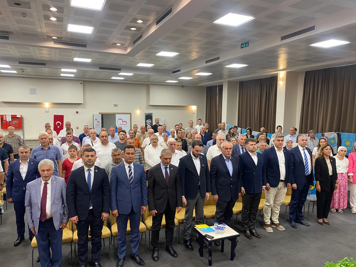 T&uuml;rkiye Cumhuriyeti Sevdalılarının Ortak Adresi İYİ Parti