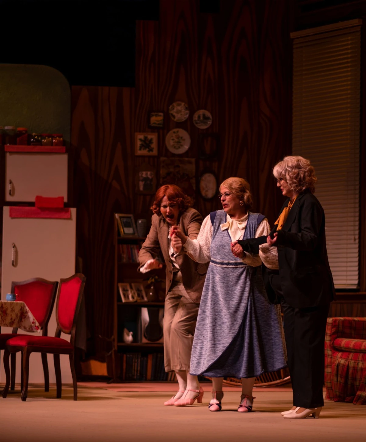 &ldquo;&Uuml;&Ccedil; JOKERLİ KONKEN&rdquo; ALMANYA&rsquo;DA BEĞENİ TOPLADI