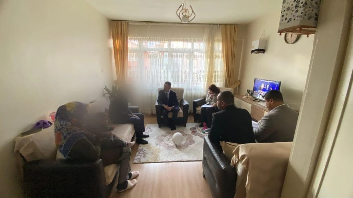 VALİ AKTAŞ EV ZİYARETLERİ YAPTI