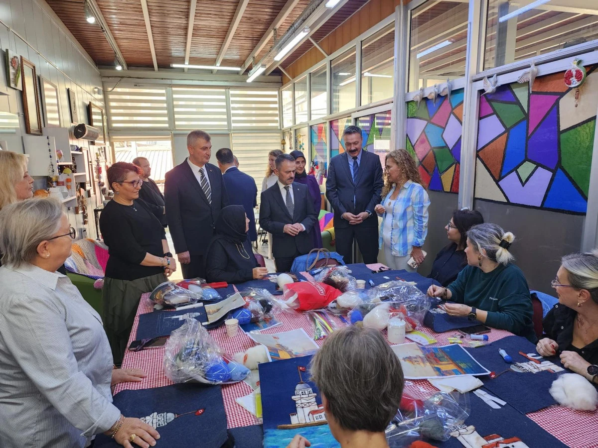 VALİ İLHAMİ AKTAŞ, GÖLCÜK KENT KONSEYİ'Nİ ZİYARET ETTİ, ÇALIŞMALARI YERİNDE İNCELEDİ