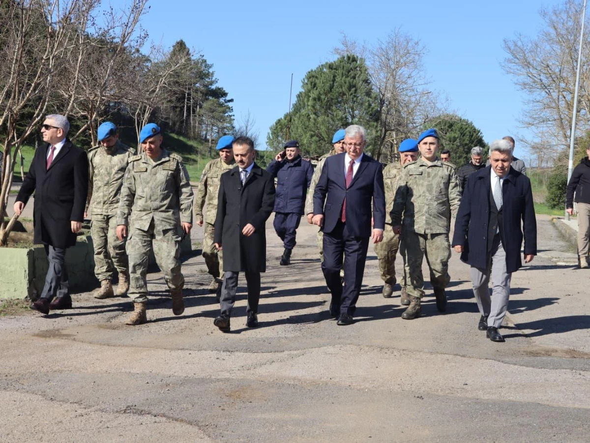 VALİ İLHAMİ AKTAŞ KOMANDOLARLA BULUŞTU